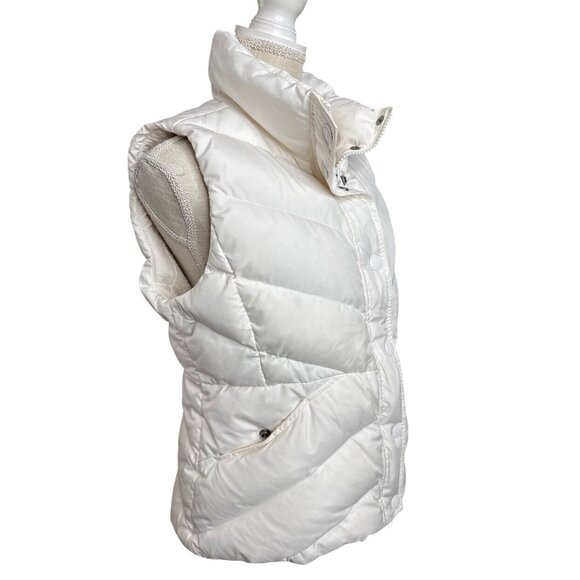 J.Crew Womens White Puffer Vest Size M Quilted Down Button Front Sleeveless Warm - Picture 4 of 13
